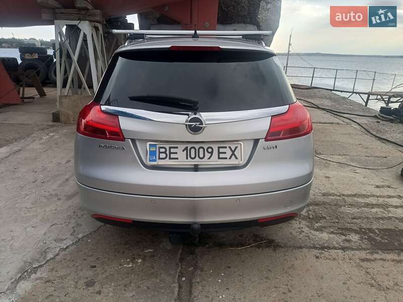 Универсал Opel Insignia 2011 в Николаеве