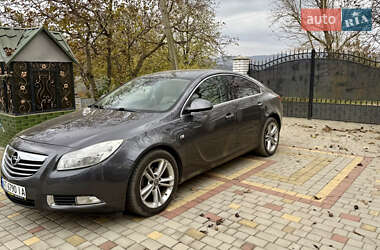 Седан Opel Insignia 2010 в 