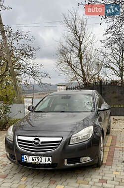 Седан Opel Insignia 2010 в 