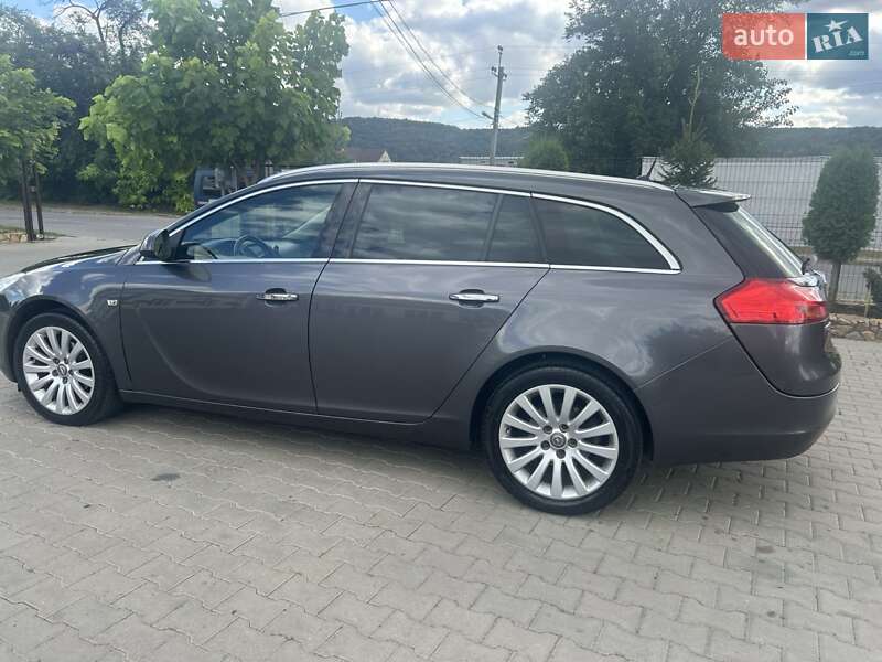 Універсал Opel Insignia 2011 в Могилів-Подільському