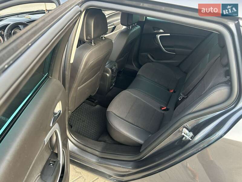 Універсал Opel Insignia 2011 в Могилів-Подільському