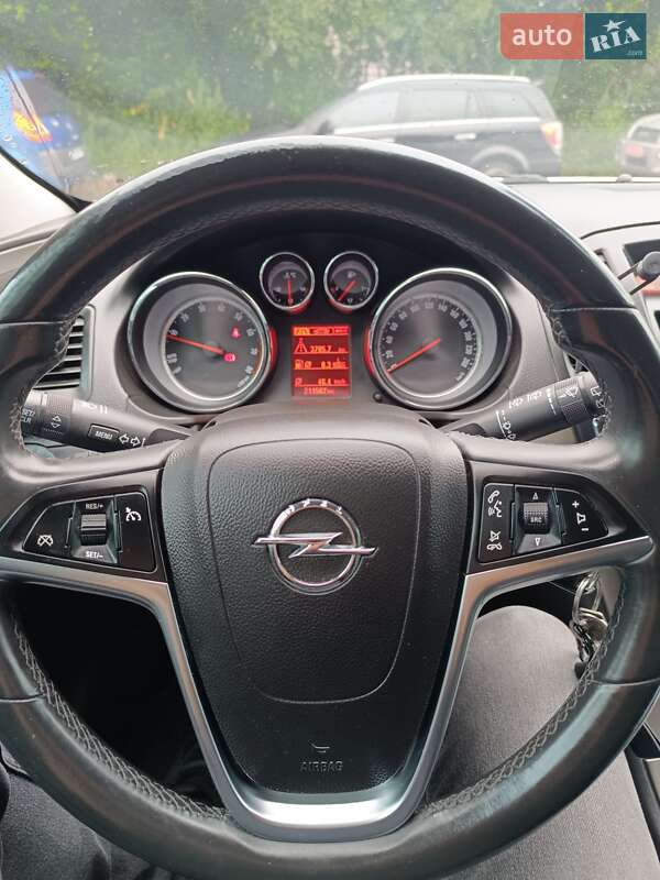 Лифтбек Opel Insignia 2013 в Луцке