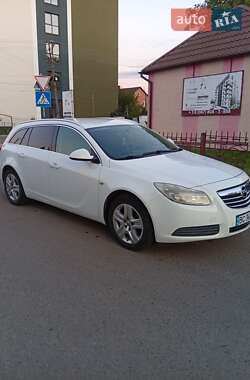 Универсал Opel Insignia 2010 в Зборове