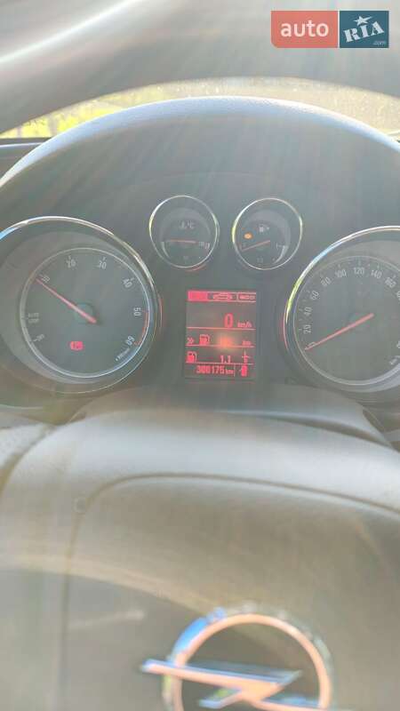 Лифтбек Opel Insignia 2012 в Луцке