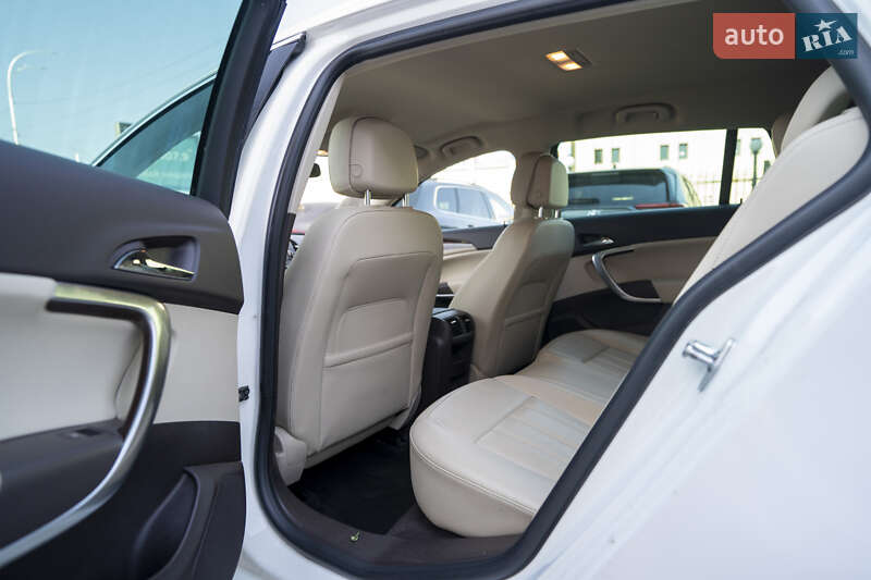 Универсал Opel Insignia 2012 в Киеве фото 23 Универсал Opel Insignia 2012 в Киеве