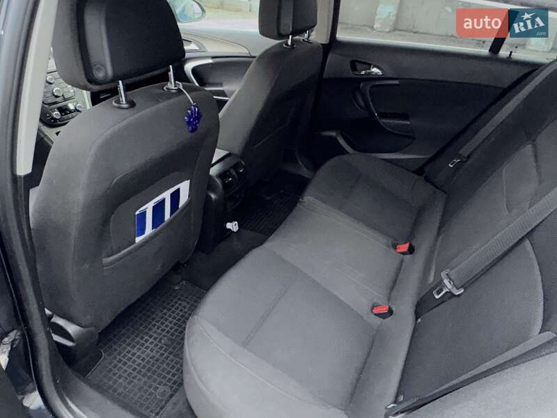 Універсал Opel Insignia 2011 в Харкові