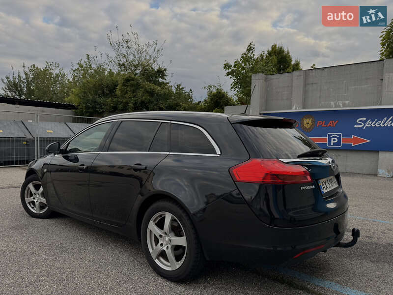 Універсал Opel Insignia 2011 в Харкові