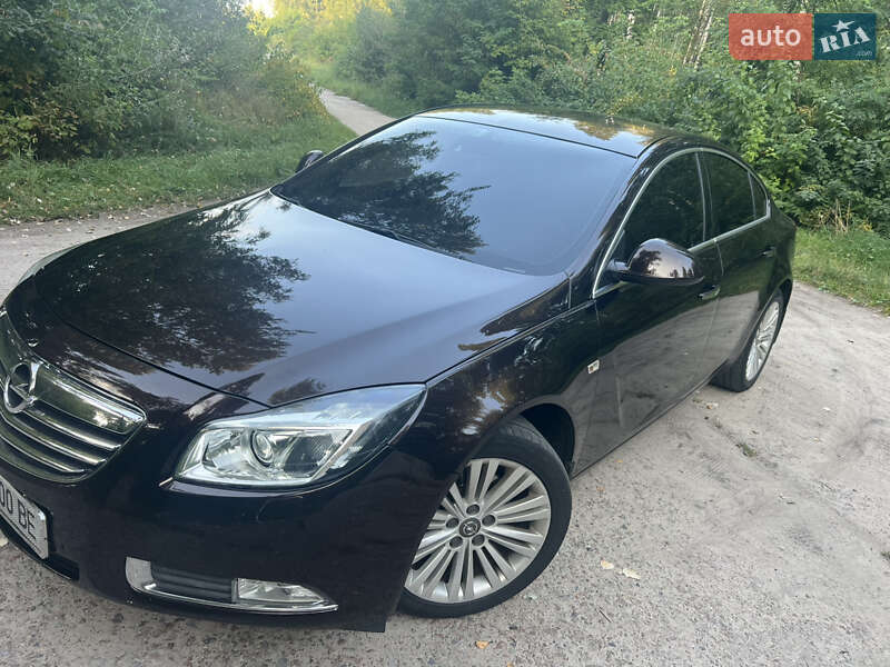 Седан Opel Insignia 2012 в Прилуках