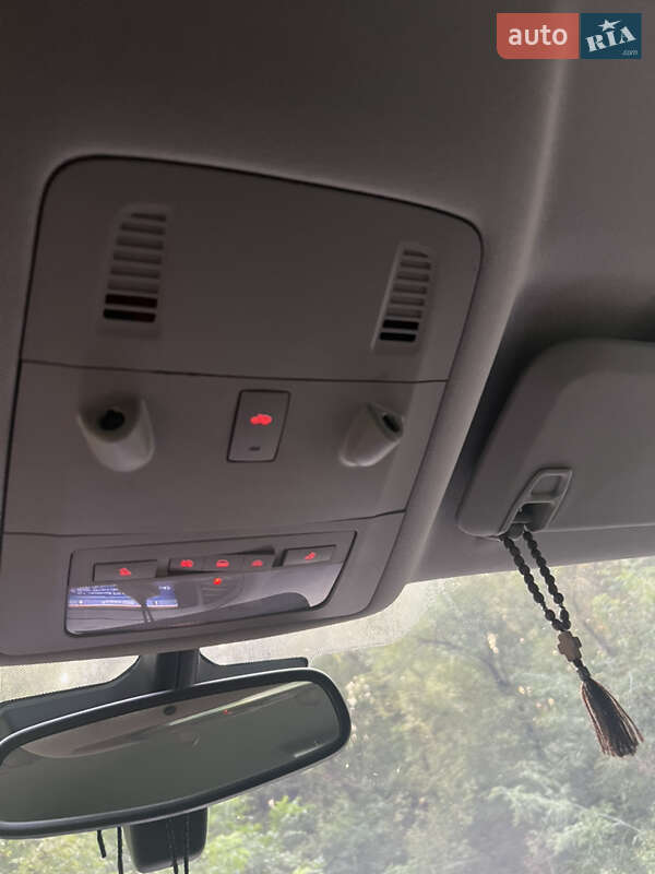 Седан Opel Insignia 2012 в Прилуках