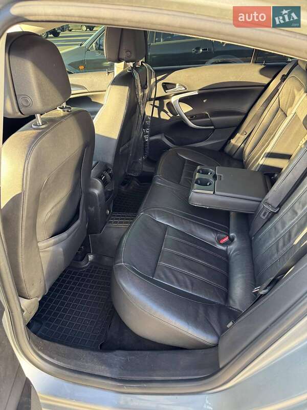 Седан Opel Insignia 2013 в Киеве фото 10 Седан Opel Insignia 2013 в Киеве