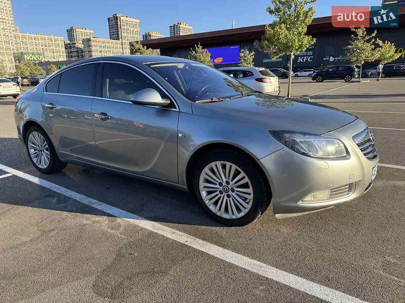 Седан Opel Insignia 2013 в Киеве фото 2 Седан Opel Insignia 2013 в Киеве