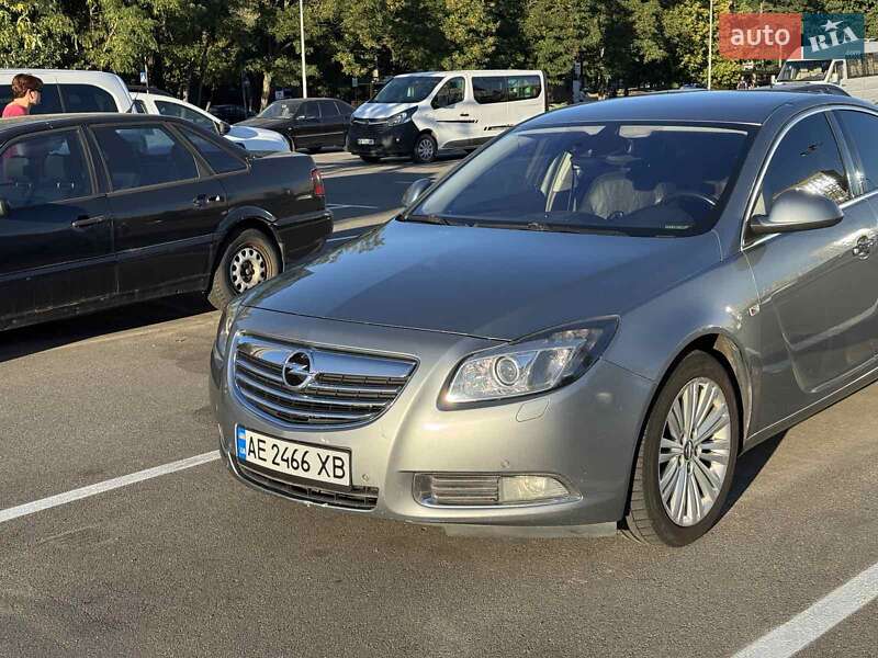 Седан Opel Insignia 2013 в Киеве фото 5 Седан Opel Insignia 2013 в Киеве
