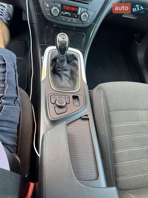 Универсал Opel Insignia 2012 в Ровно