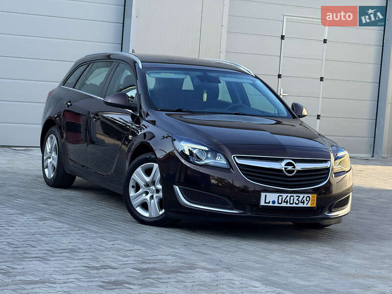 Универсал Opel Insignia 2016 в 