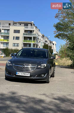 Седан Opel Insignia 2013 в Ивано-Франковске