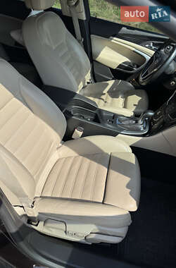 Универсал Opel Insignia 2014 в 