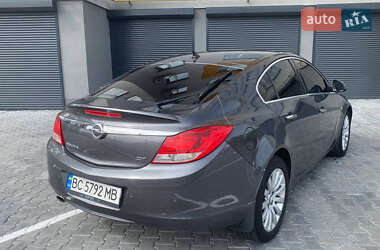 Седан Opel Insignia 2010 в 