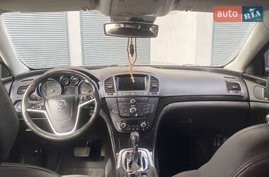 Седан Opel Insignia 2010 в 