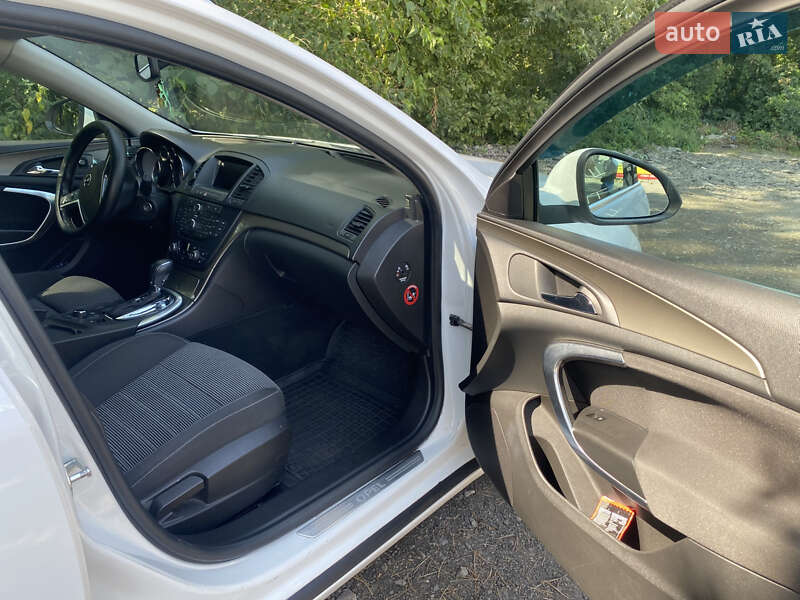 Универсал Opel Insignia 2013 в Киеве