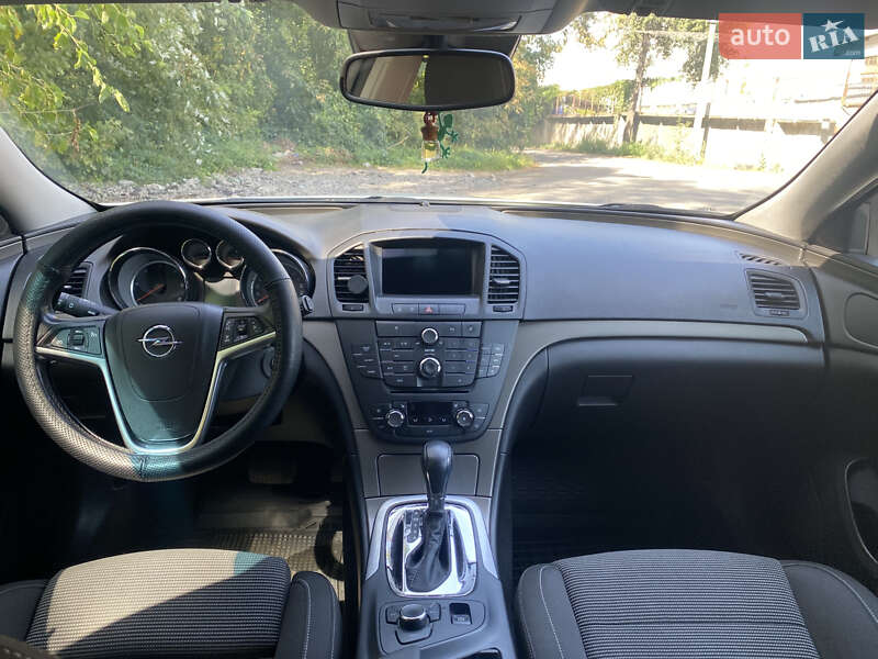 Универсал Opel Insignia 2013 в Киеве