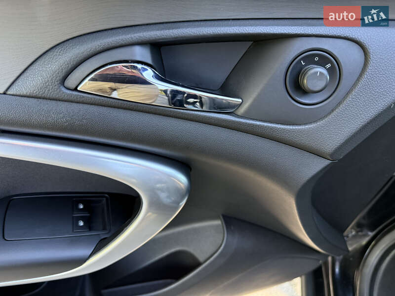 Седан Opel Insignia 2009 в Борисполе