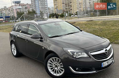 Универсал Opel Insignia 2015 в 