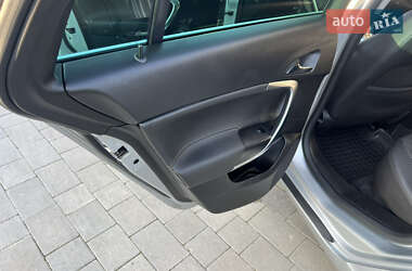 Универсал Opel Insignia 2014 в 