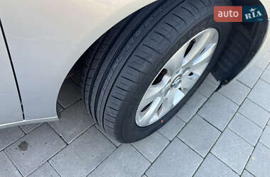 Универсал Opel Insignia 2014 в 