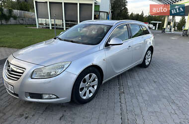Універсал Opel Insignia 2010 в Надвірній
