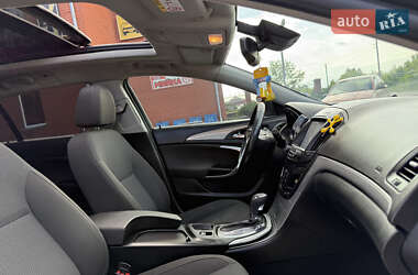 Универсал Opel Insignia 2015 в 