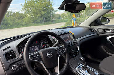 Универсал Opel Insignia 2015 в 