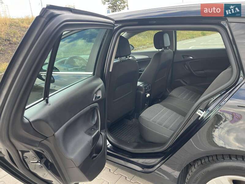 Універсал Opel Insignia 2015 в Києві