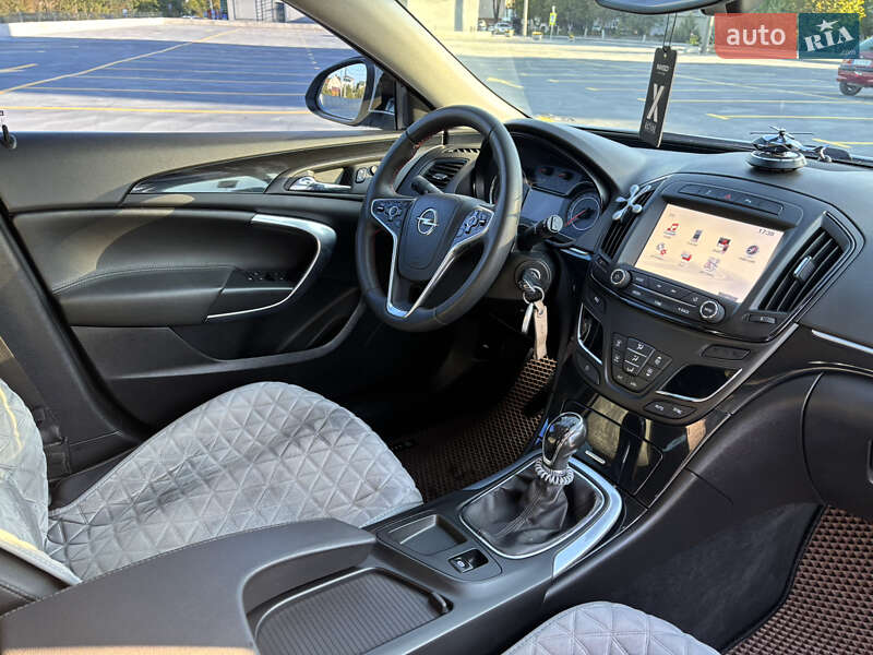 Універсал Opel Insignia 2016 в Гусятині