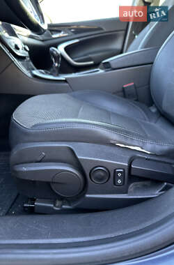 Универсал Opel Insignia 2010 в 