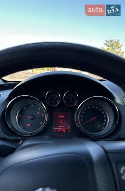Универсал Opel Insignia 2010 в 