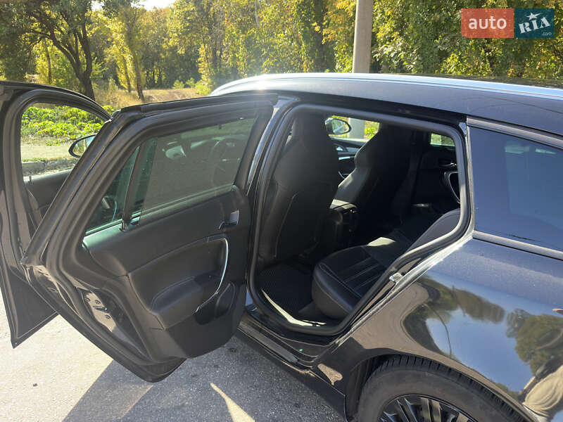 Универсал Opel Insignia 2014 в Кривом Роге
