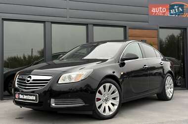 Седан Opel Insignia 2009 в Ровно