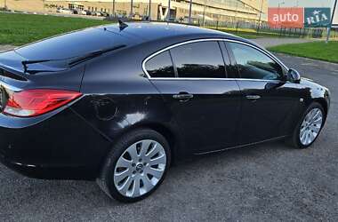 Седан Opel Insignia 2009 в 