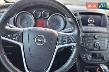 Седан Opel Insignia 2009 в 