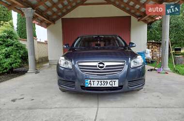 Универсал Opel Insignia 2010 в 