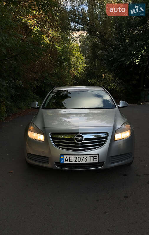Універсал Opel Insignia 2011 в Дніпрі