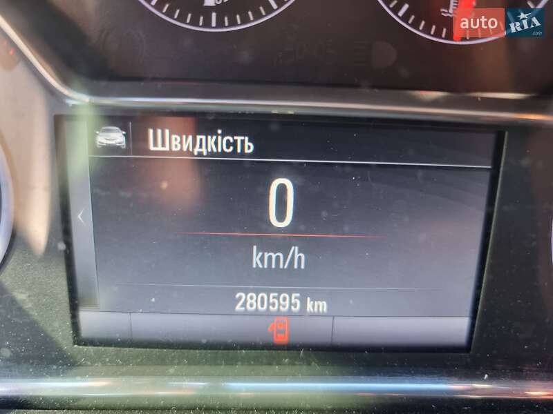 Универсал Opel Insignia 2015 в Ровно