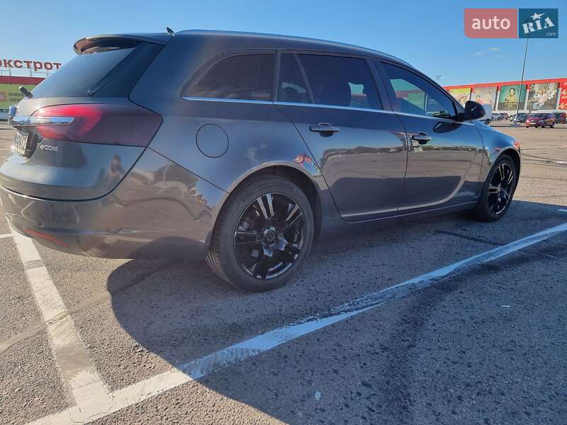 Универсал Opel Insignia 2015 в Ровно