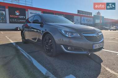 Универсал Opel Insignia 2015 в Ровно