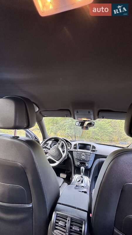 Универсал Opel Insignia 2012 в Новомосковске