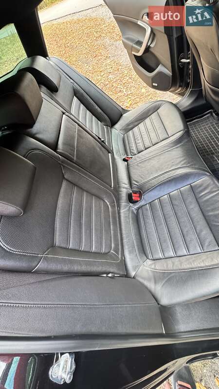 Универсал Opel Insignia 2012 в Новомосковске