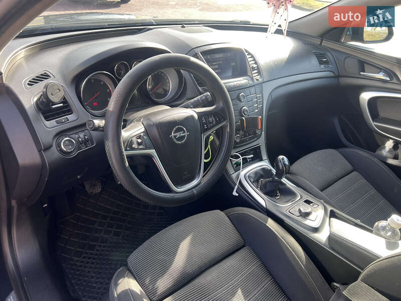 Універсал Opel Insignia 2012 в Черкасах