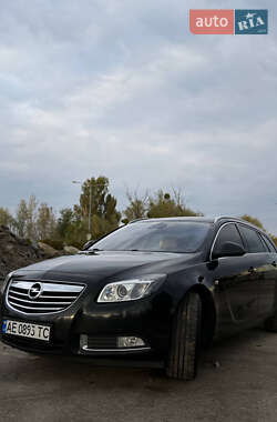 Универсал Opel Insignia 2010 в 