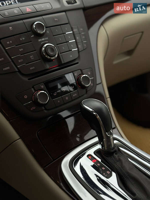 Універсал Opel Insignia 2010 в Києві