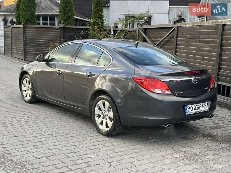 Седан Opel Insignia 2012 в Тернополе